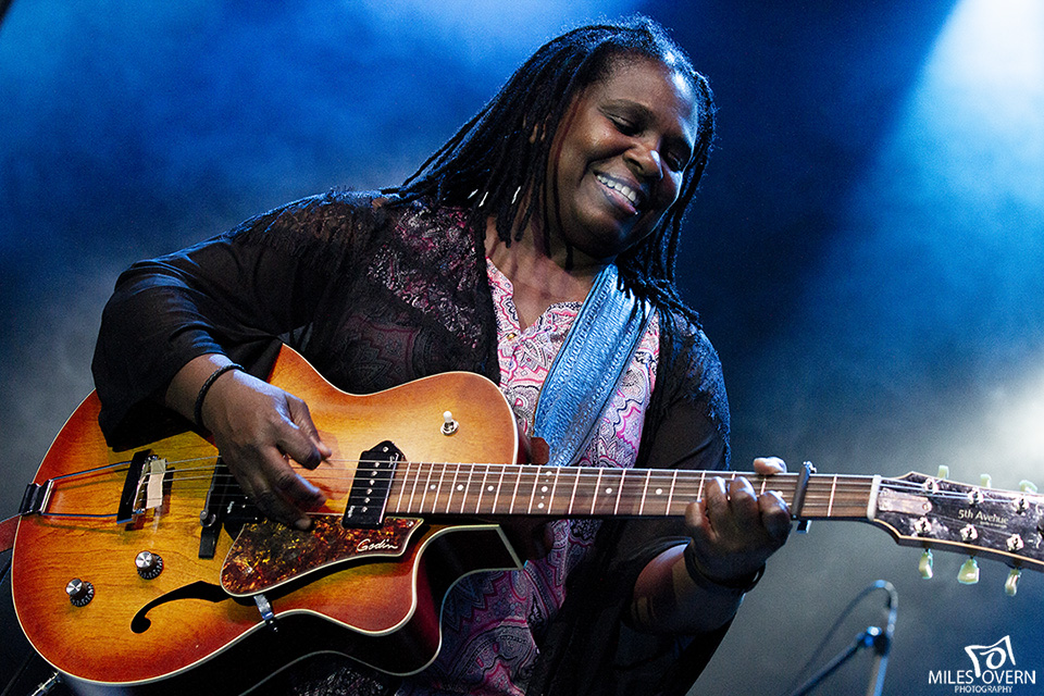 Singer Ruthie Foster